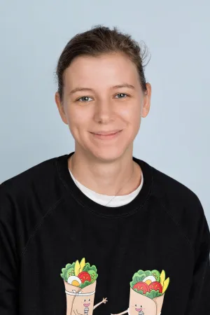 Frau Jennifer Naschober
